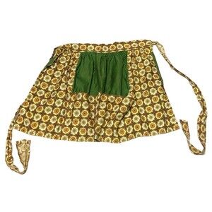 #5749 Womens Green and Tan Half Apron with Pocket